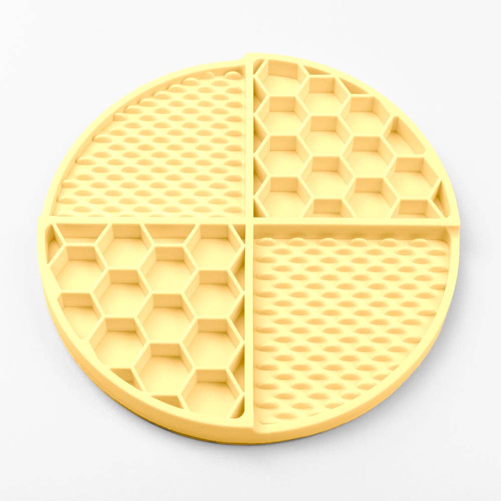 Round Licking Mat - Five Colours